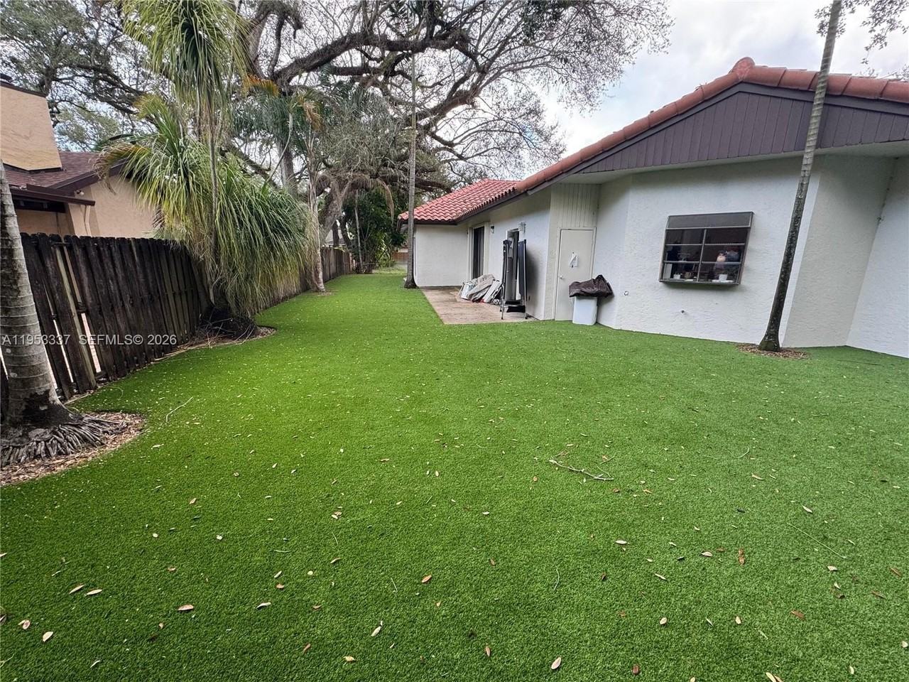 3911 Sw 56th Ct - Photo 7 of 37