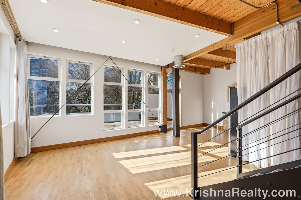 725 Nw Flanders St - Photo 5 of 23