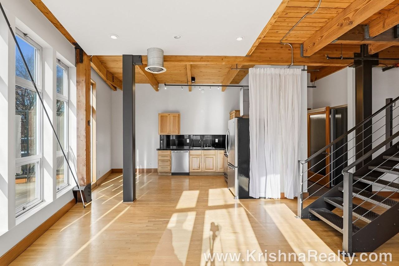 725 Nw Flanders St - Photo 6 of 23