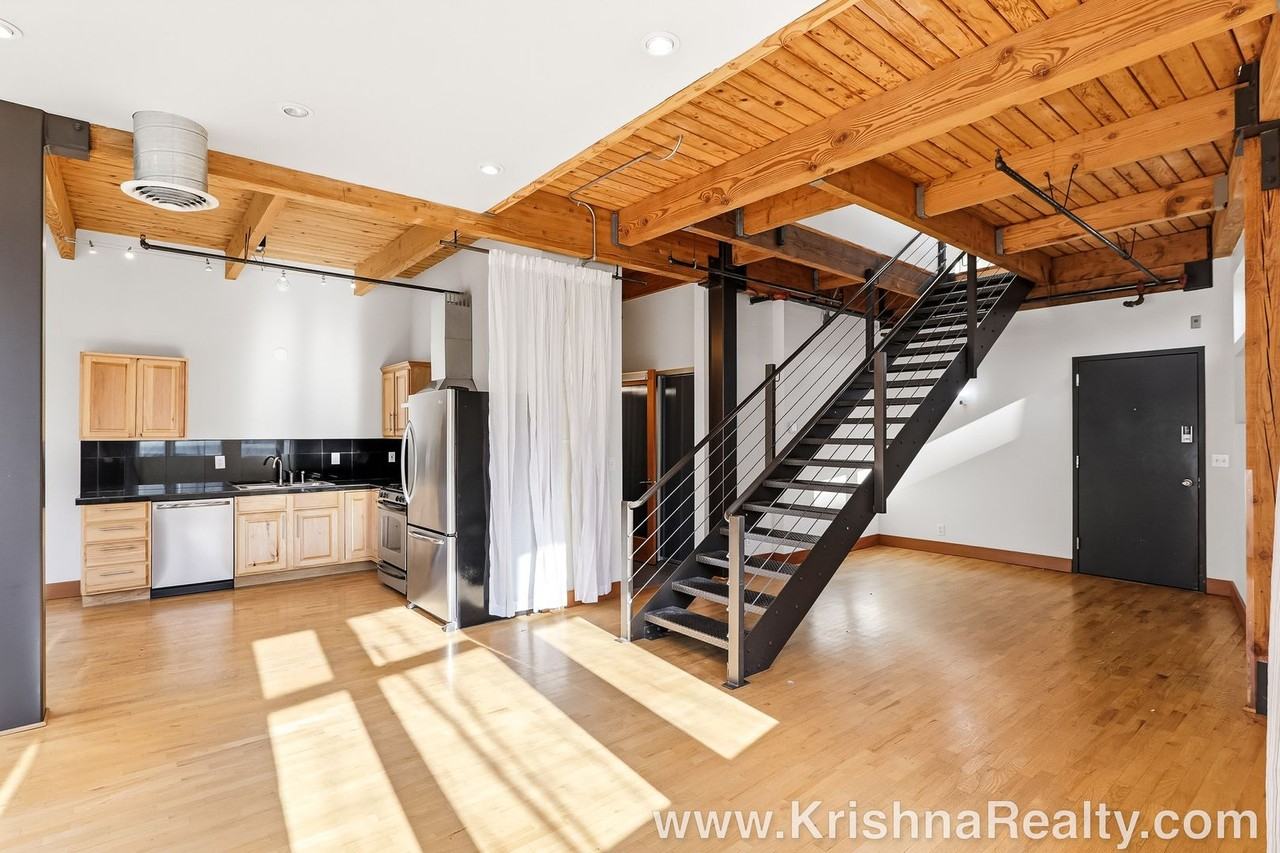 725 Nw Flanders St - Photo 7 of 23