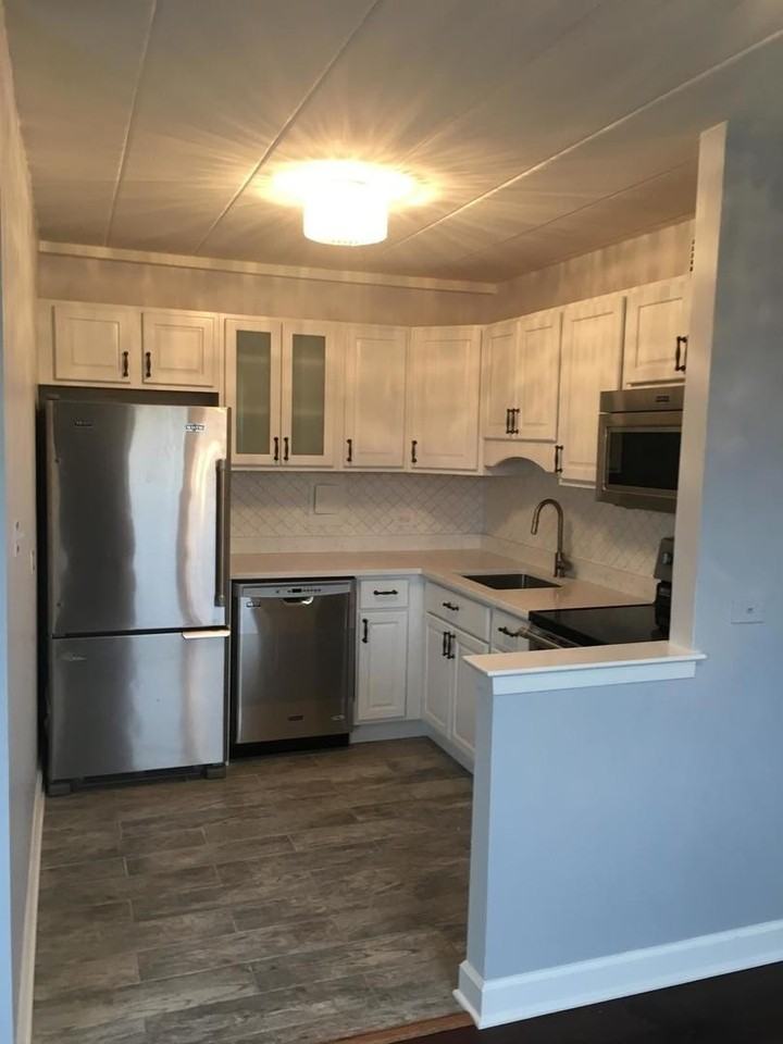 6161 N Hoyne Ave Apt 512 #512 - Photo 2 of 12