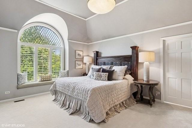 8S241 Dunham Dr - Photo 5 of 40