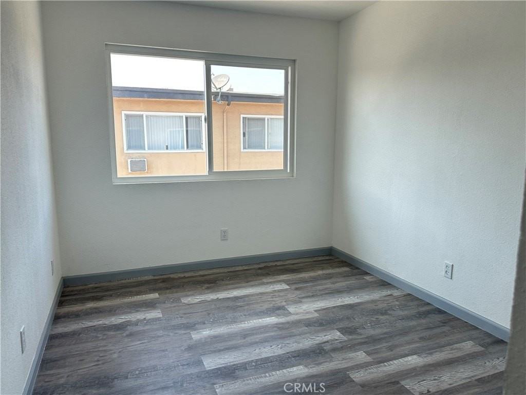 3060 Vineland Ave #7 - Photo 4 of 15