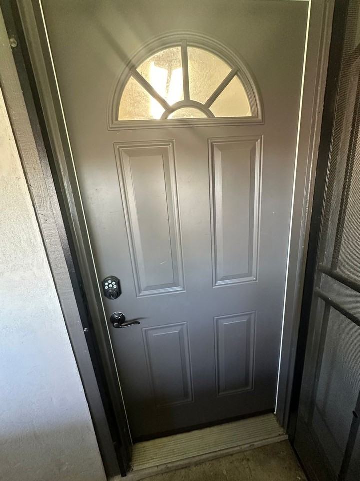 215 Tahoe Ave #A - Photo 2 of 10