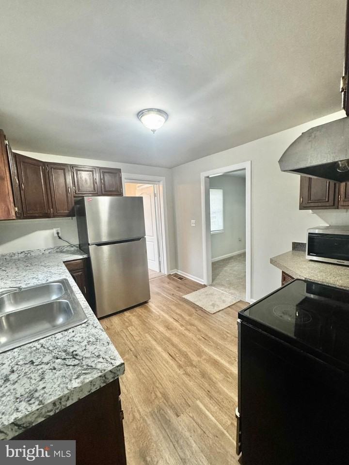 18312 Chestnut Dr - Photo 6 of 20