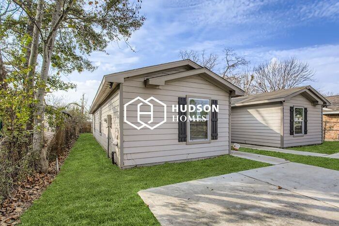 5317 Kelford St #A - Photo 3 of 14