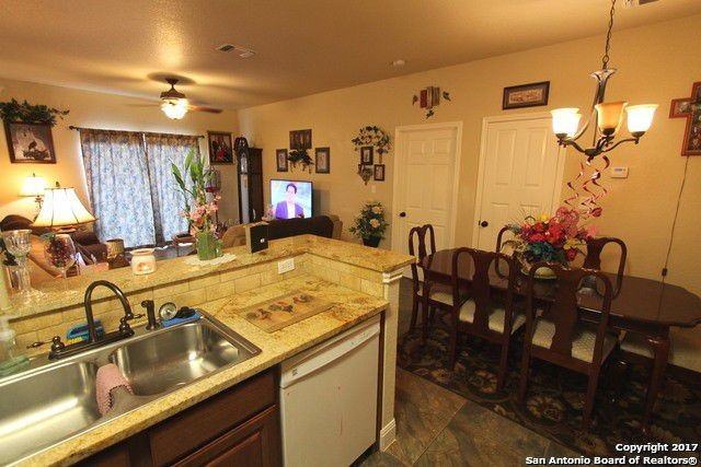 910 Pine St #C101 - Photo 5 of 10