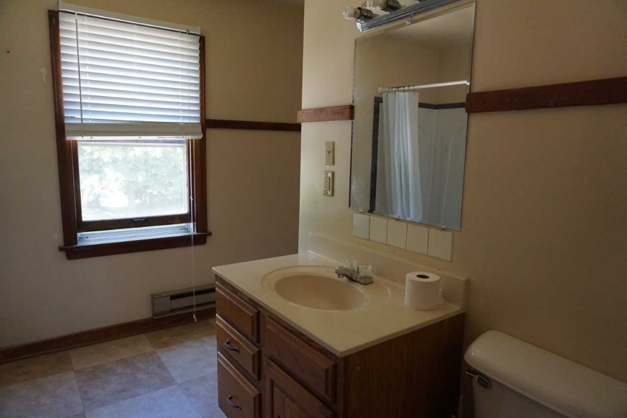 2 Vine St #2 - Photo 4 of 8