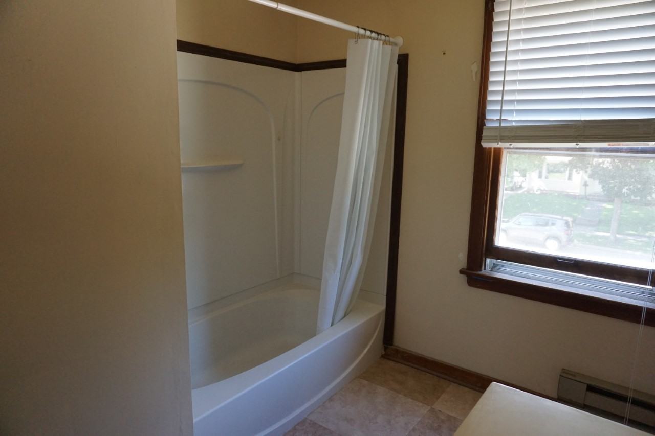 2 Vine St #2 - Photo 5 of 8