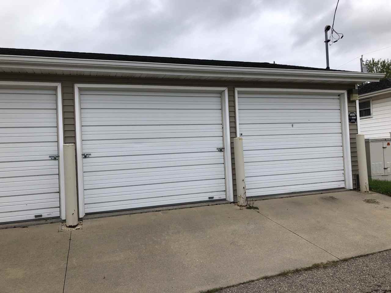 2840 Burlington St - Photo 2 of 10