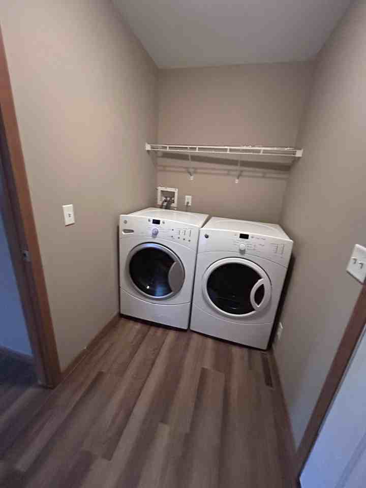 2840 Burlington St - Photo 5 of 10