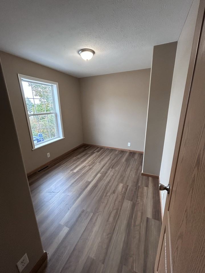 2840 Burlington St - Photo 6 of 10