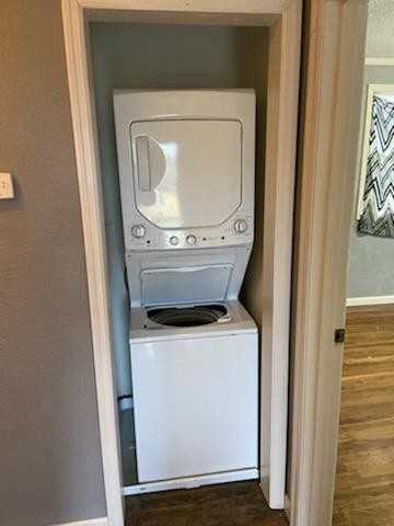 2423 Larkwood Ln - Photo 6 of 12