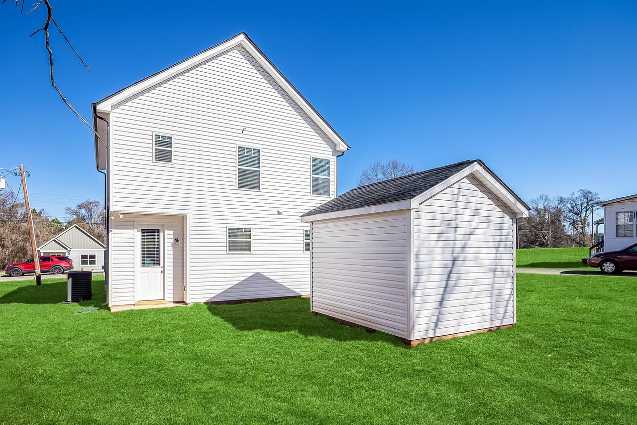 913 W Virginia Ave - Photo 3 of 22