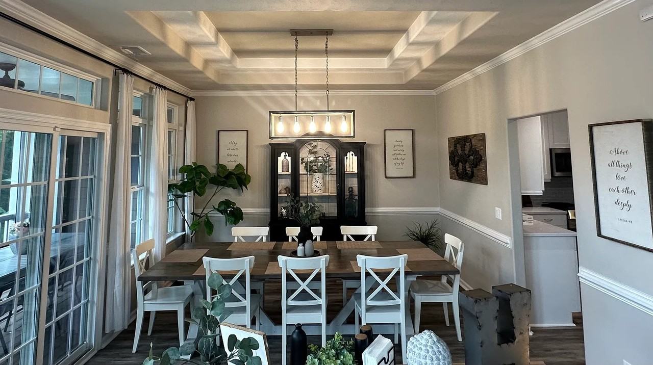 1204 Topiary Pl - Photo 2 of 13