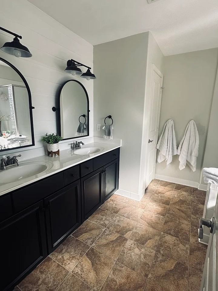 1204 Topiary Pl - Photo 4 of 13