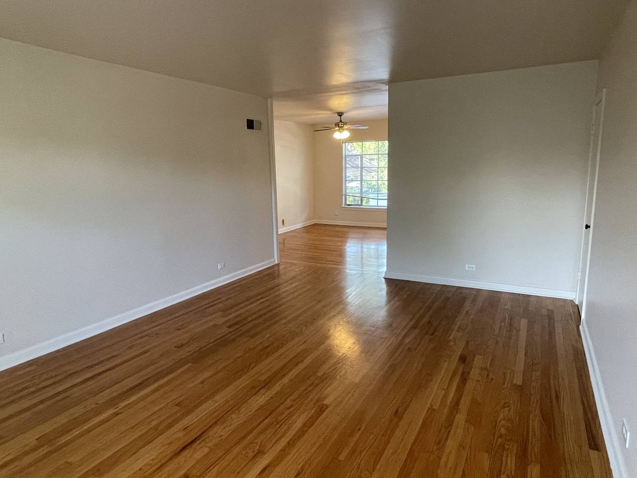 417 W Gramercy Pl #4 - Photo 2 of 18