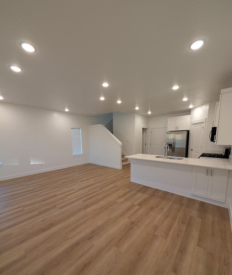 258 Wn - Photo 2 of 24