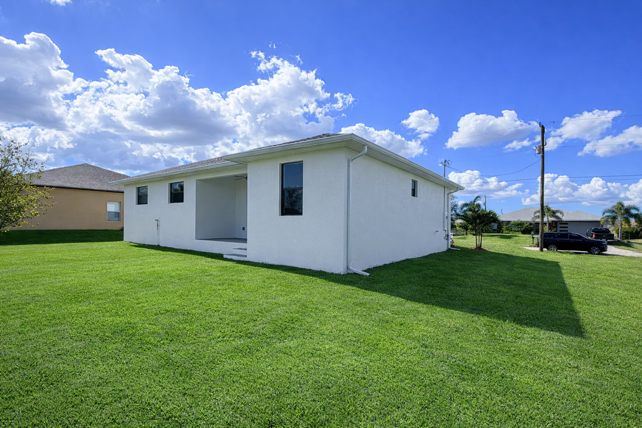 211 Nw 25th Ave - Photo 3 of 17