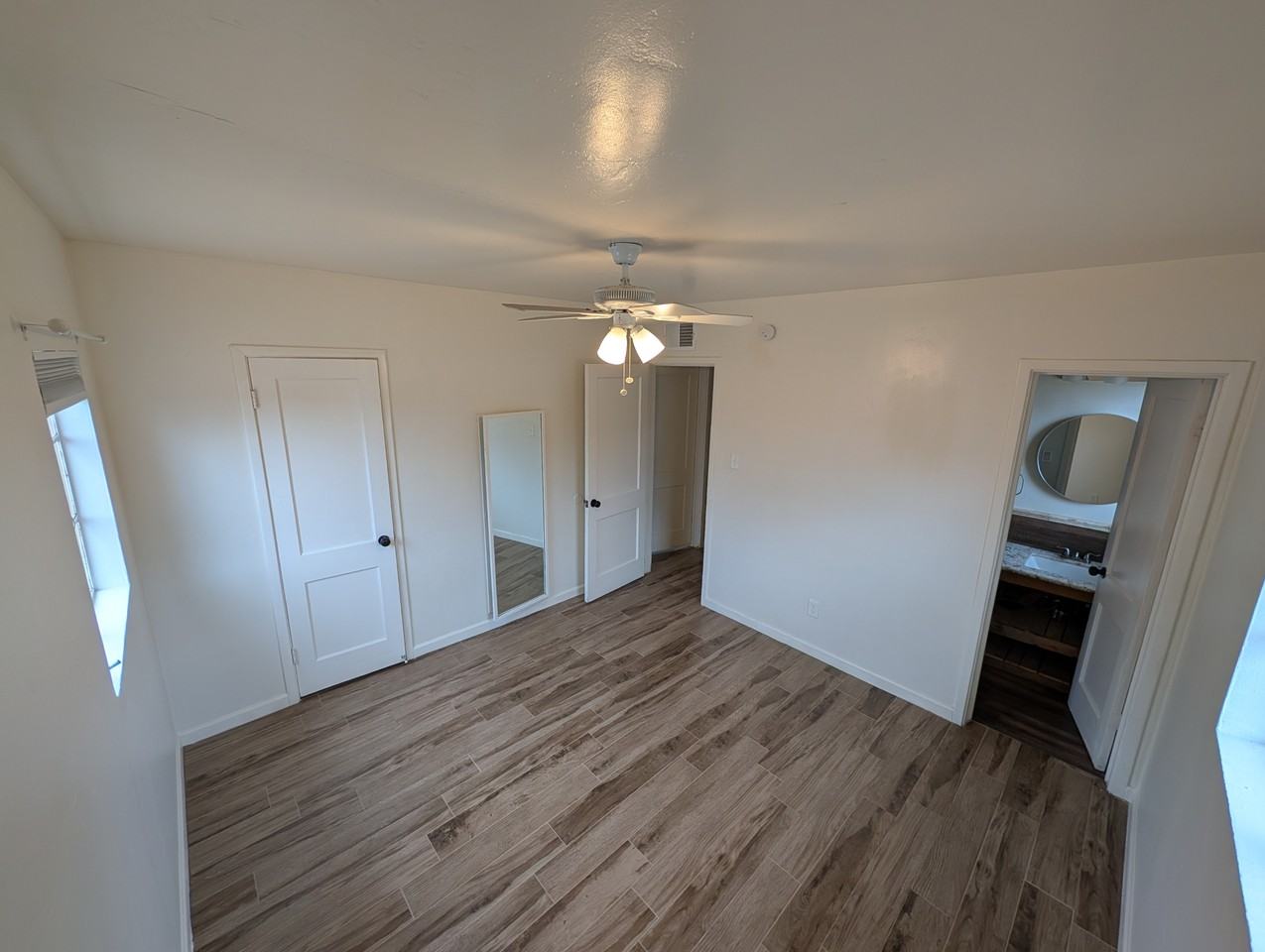 5034 E 17th St - Photo 5 of 19