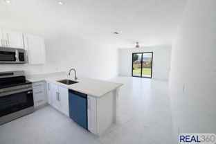 966 Countess Ave #966 - Photo 1 of 1