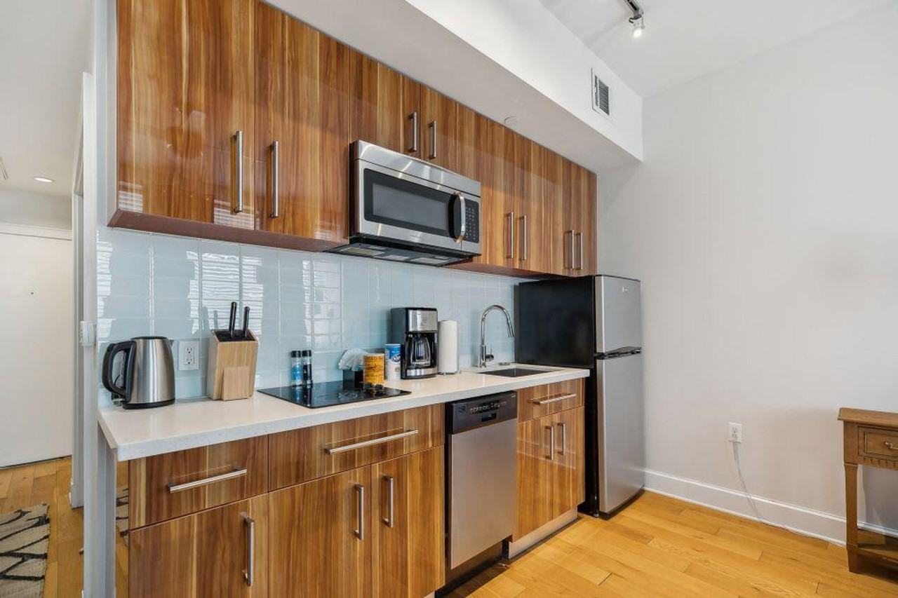 925 Common St #1266903P - Photo 5 of 11