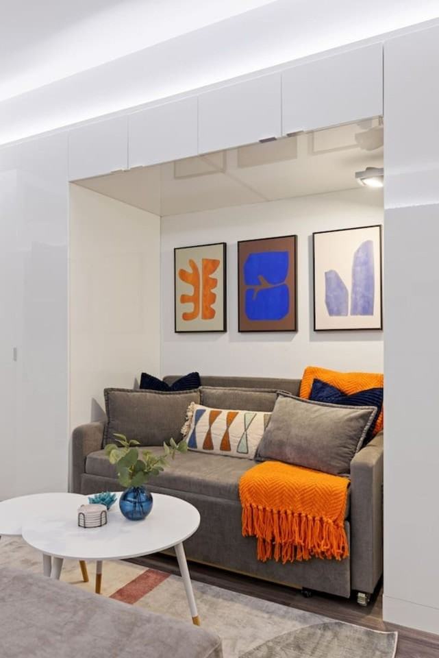 12607 Larchmere Blvd #1335759P - Photo 6 of 46