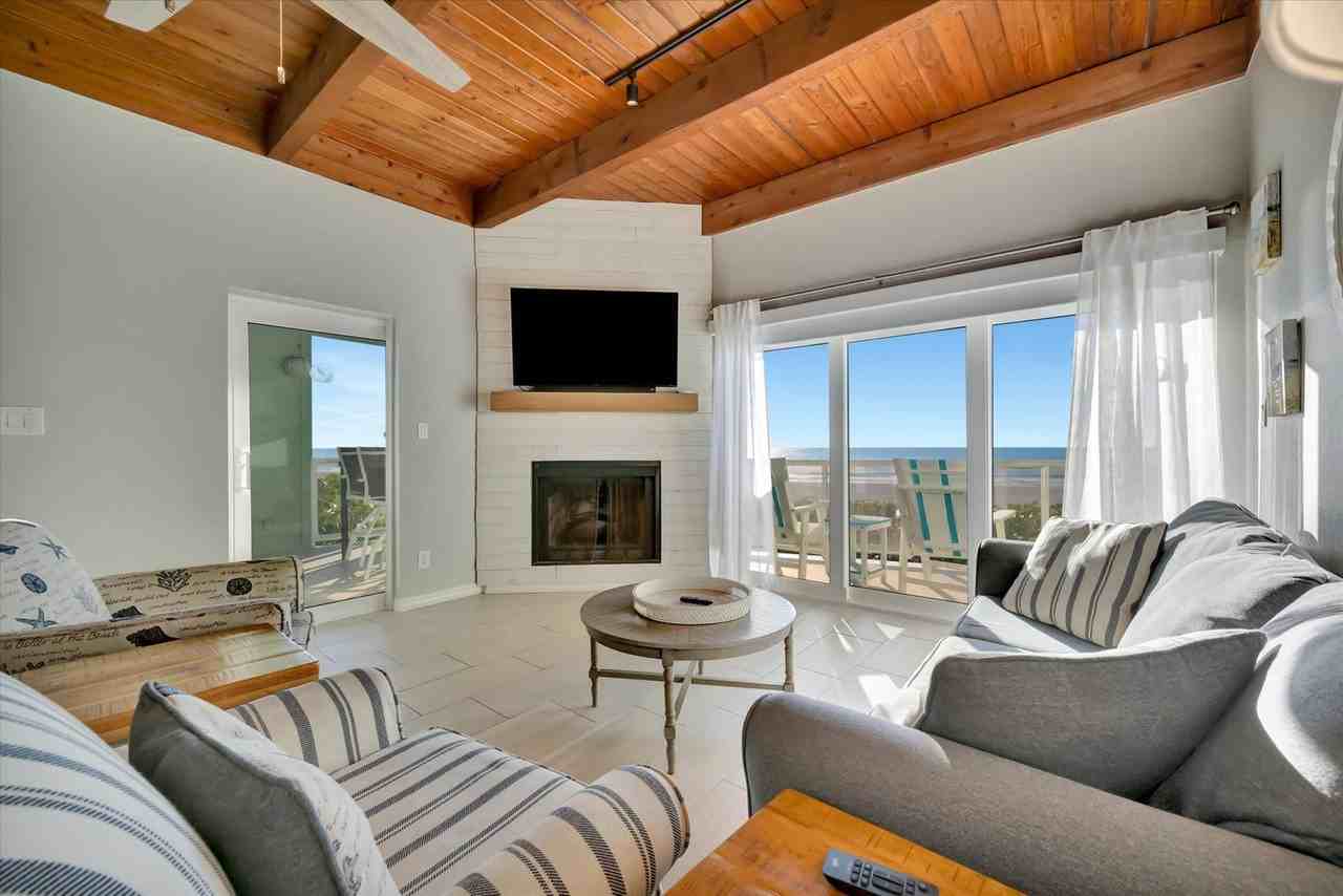 19530 Gulf Blvd #1406268P - Photo 3 of 50