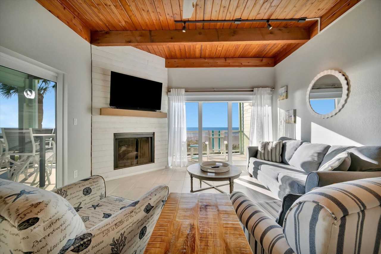 19530 Gulf Blvd #1406268P - Photo 5 of 50