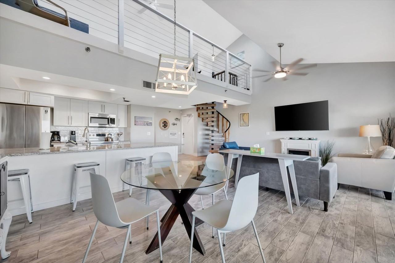 19727 Gulf Blvd #1406266P - Photo 2 of 23