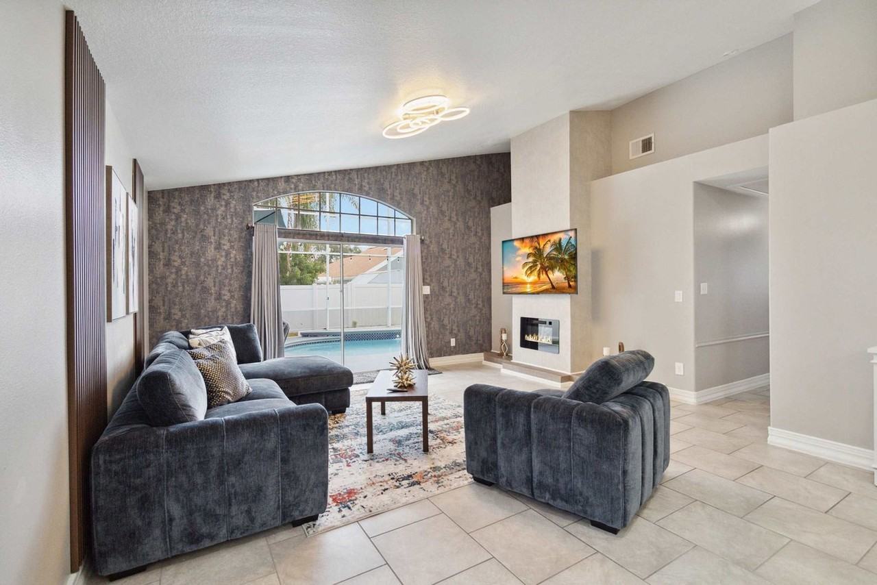 4931 Dunmore Ln #1406270P - Photo 2 of 34