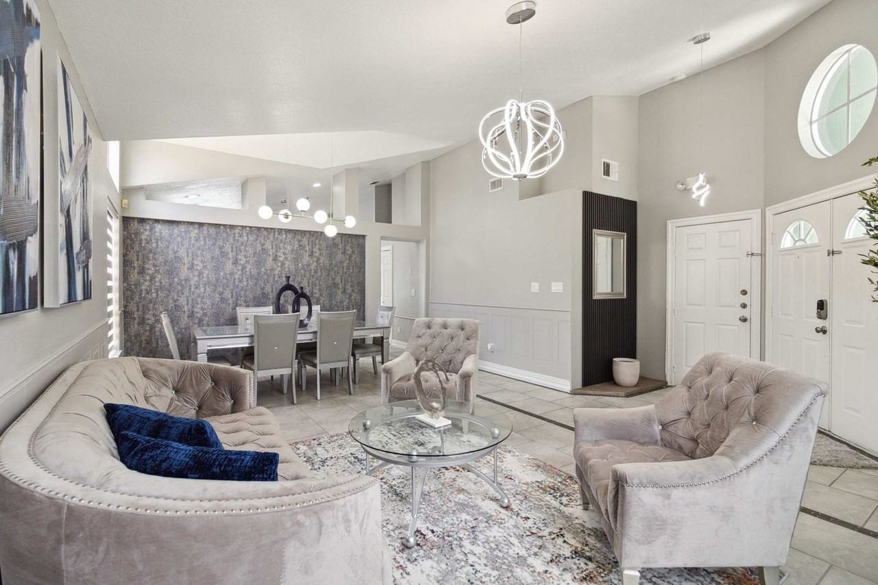 4931 Dunmore Ln #1406270P - Photo 6 of 34