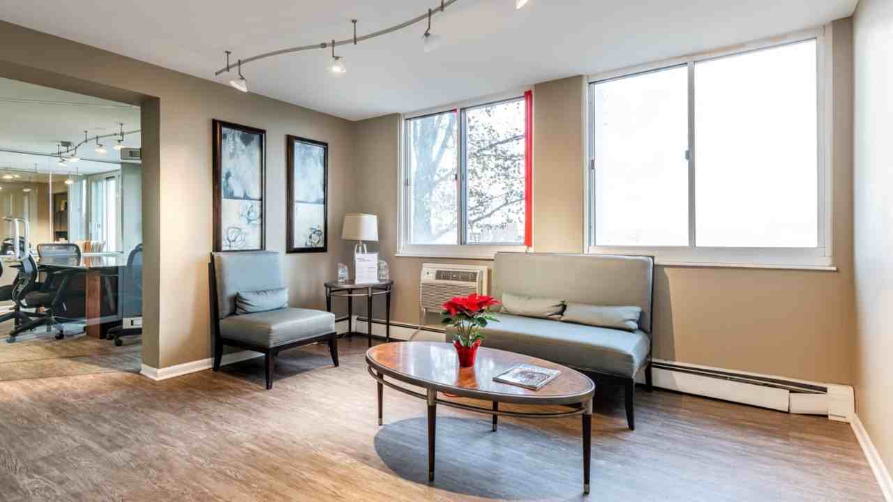 The Westbury Apartments - Photo 7 of 14