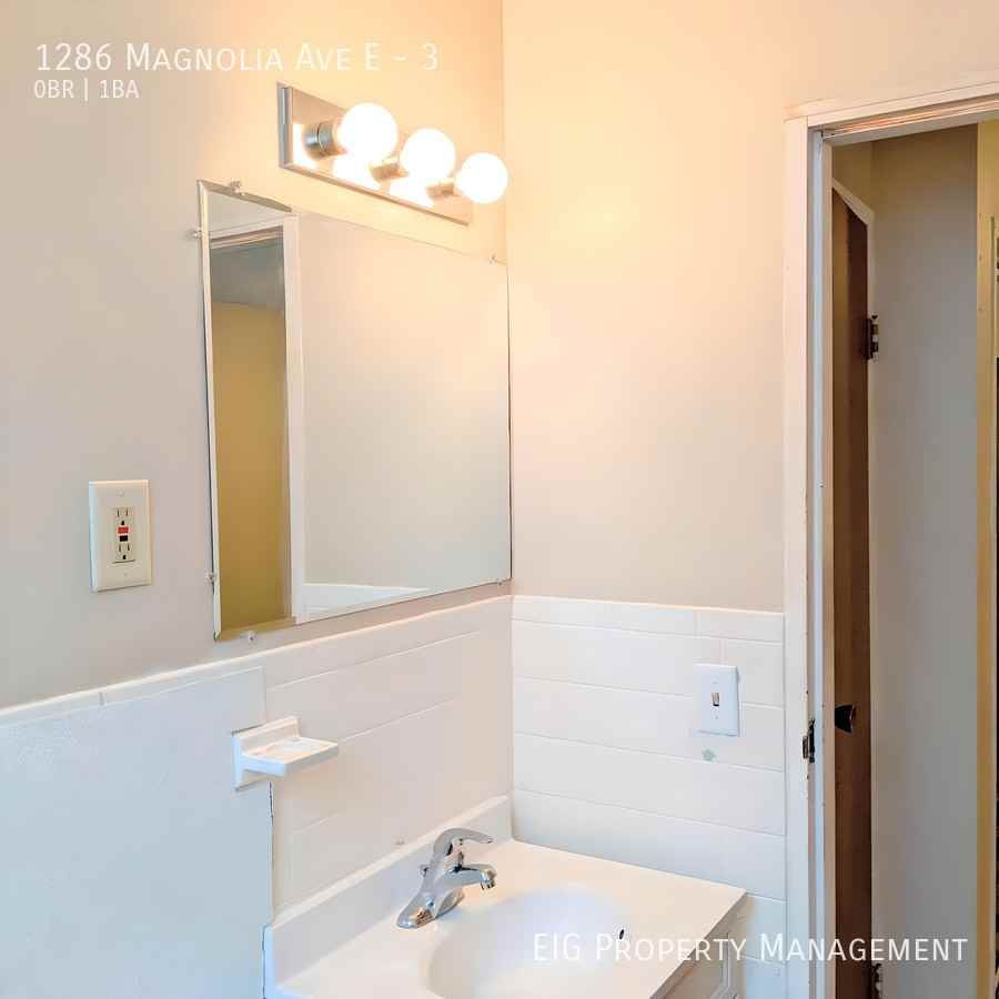 Parklawn - Photo 5 of 50