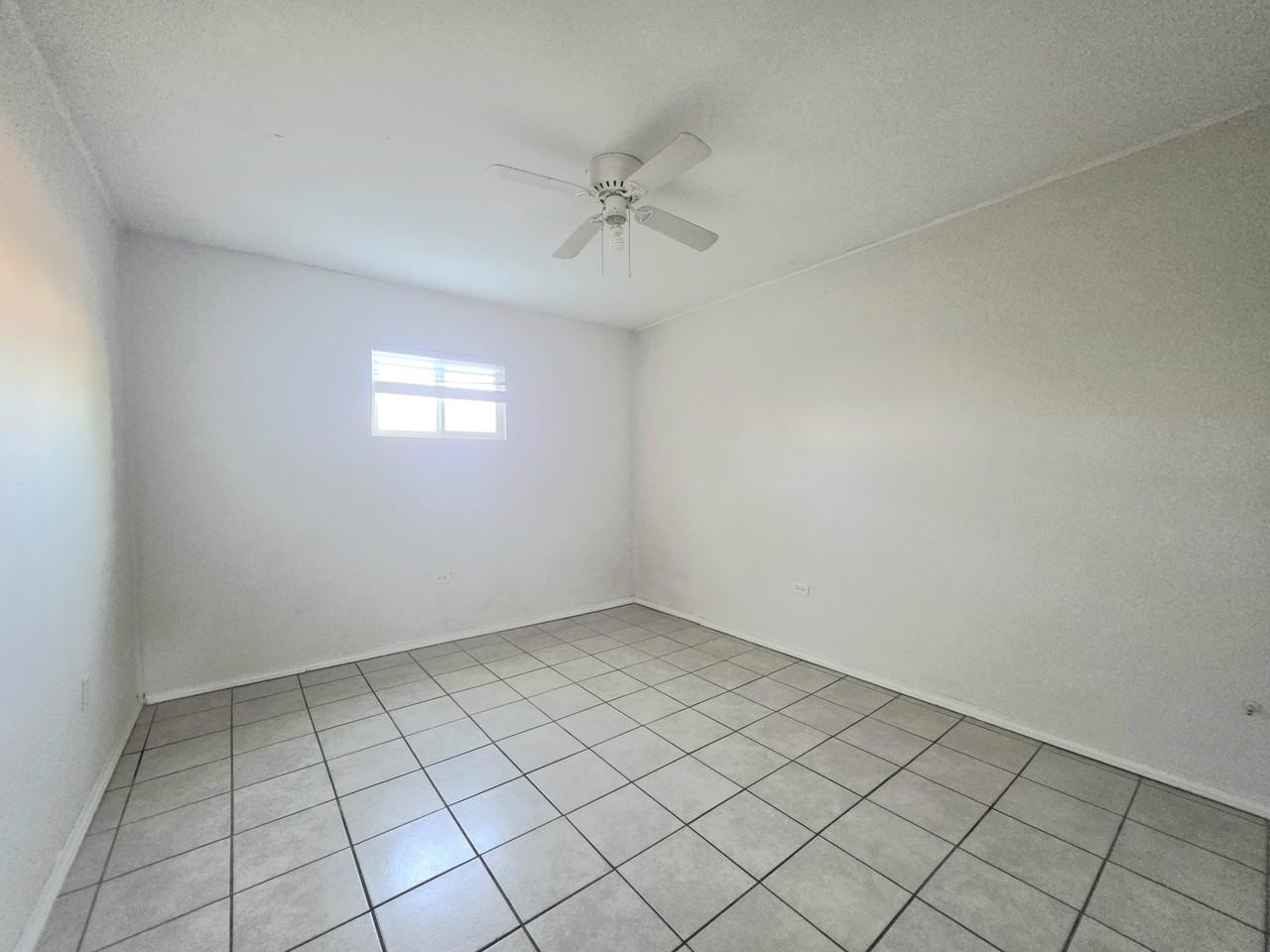 1811 Perkins Avenue - Photo 7 of 28