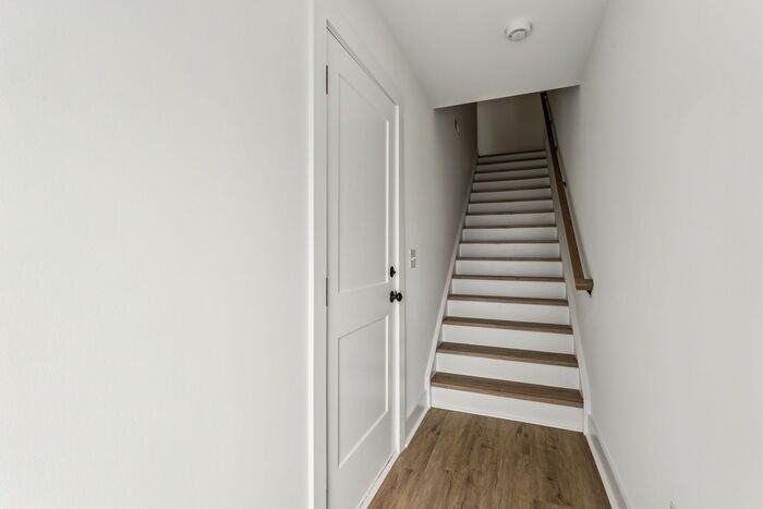 5006 Greystone Rd - Photo 7 of 38