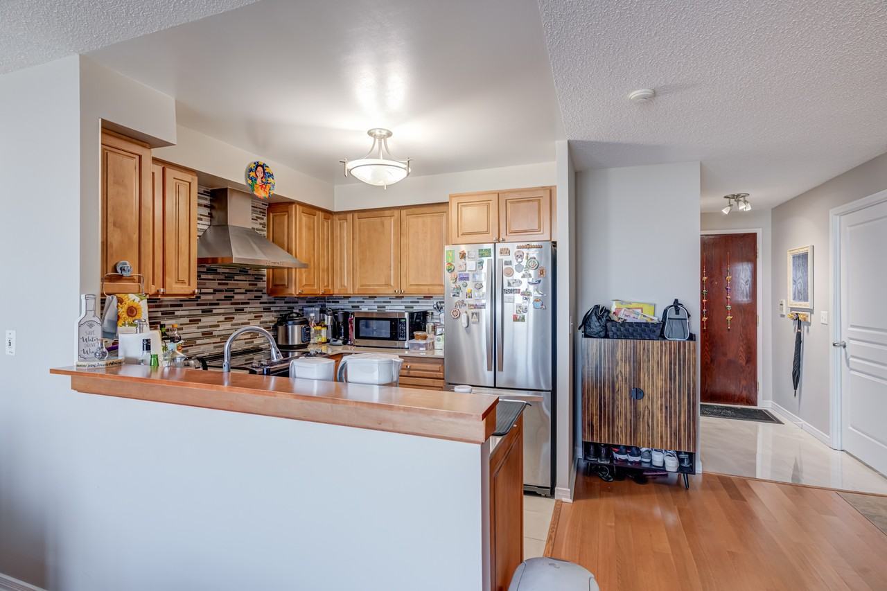 2585 Erin Centre Boulevard #PH7 - Photo 2 of 15