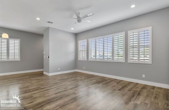 813 E Fairmount Ave - Photo 7 of 25