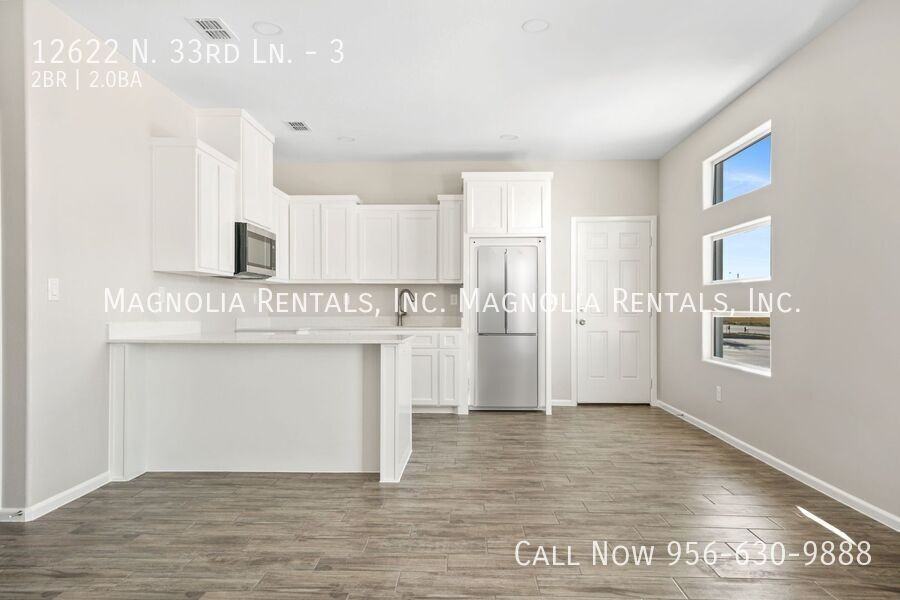 12622 N 33rd Ln #3 - Photo 4 of 27