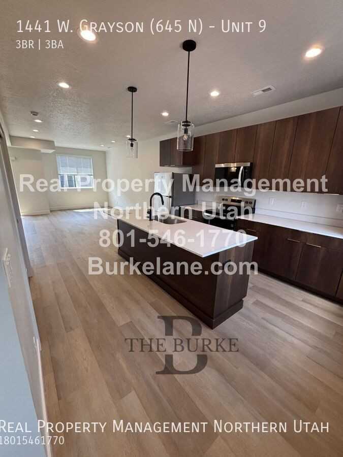 1441 W. Grayson (645 N) #9 - Photo 4 of 34