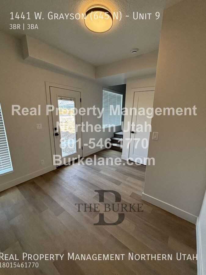 1441 W. Grayson (645 N) #9 - Photo 6 of 34