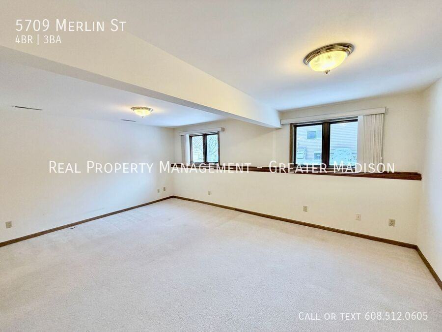 5709 Merlin St - Photo 4 of 32