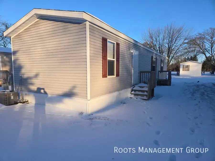 2864 Apollo Dr - Photo 5 of 27