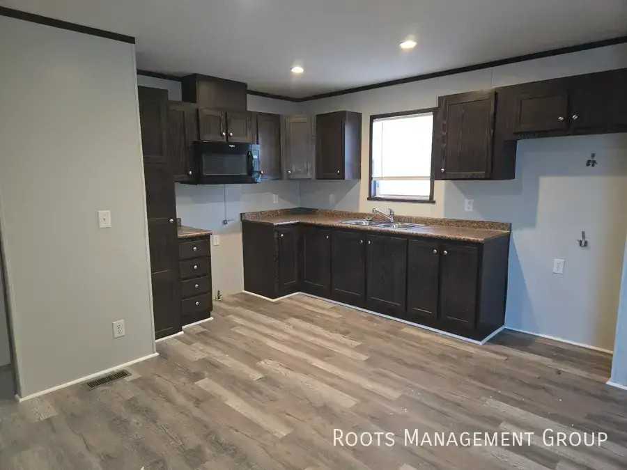 2864 Apollo Dr - Photo 6 of 27