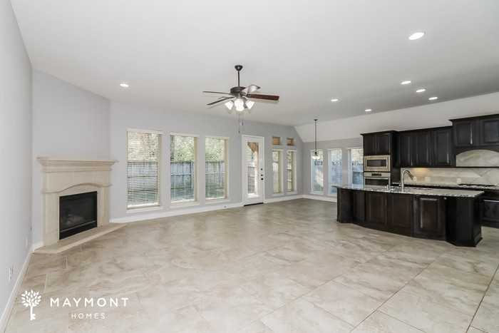 18862 Swansea Creek Dr - Photo 4 of 15