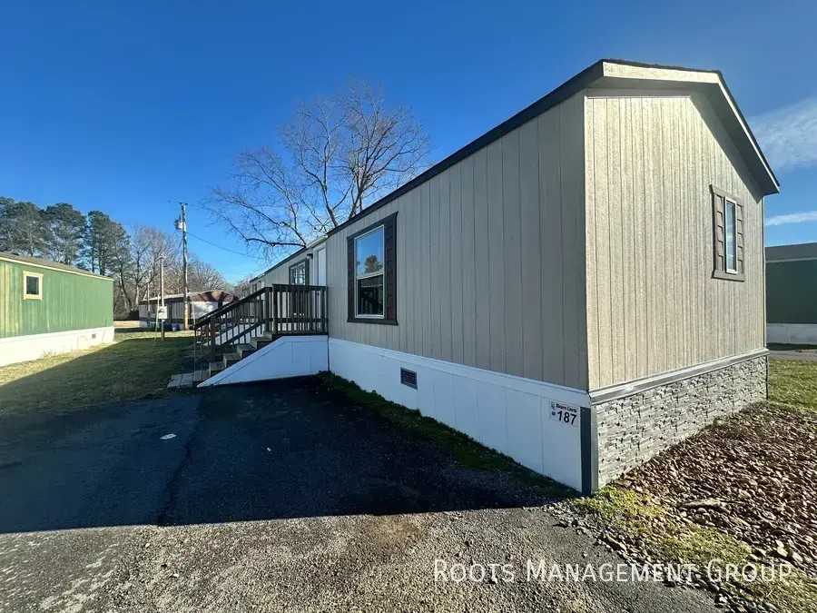 187 Riviera Courts Dr #187 - Photo 3 of 15