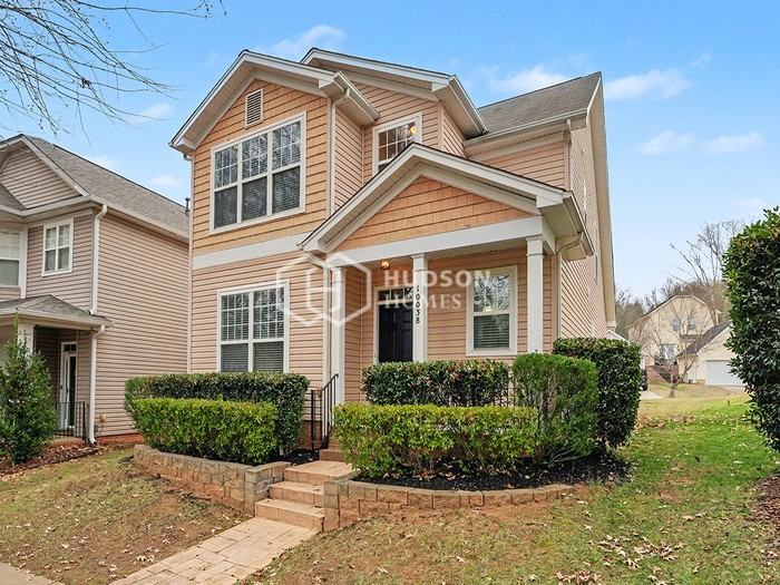 10038 Switchyard Dr - Photo 2 of 32
