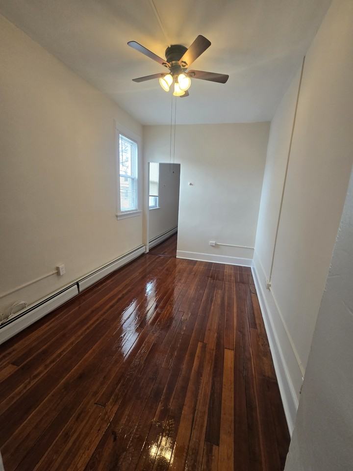 143 Saint Pauls Avenue #2R - Photo 2 of 5