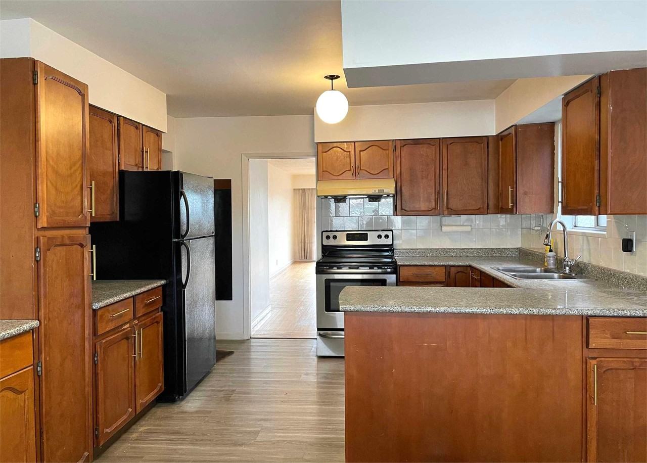 135 East 54th Avenue - Photo 3 of 10