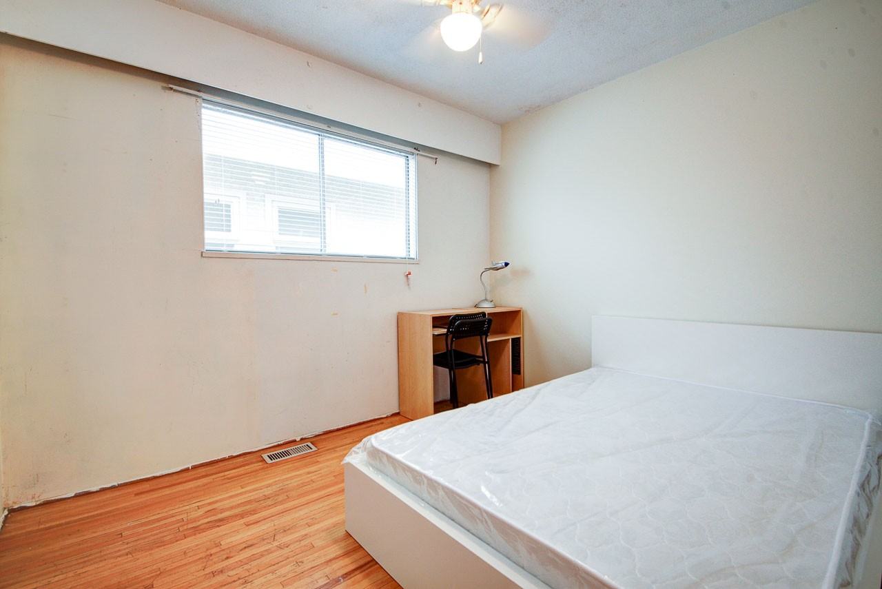 135 East 54th Avenue - Photo 6 of 10